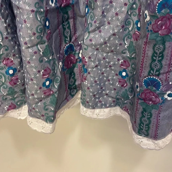 PRAIRIE woman’s blue flower skirt - Picture 4 of 10